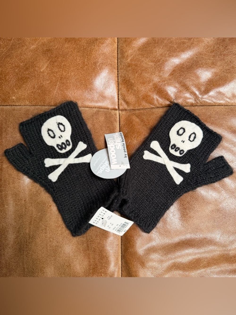 Wooden Ships Paola Buendia, Mohair wool Blend Knit Skull Mittens NWT